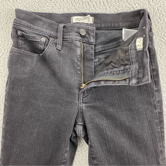 Madewell Women's Mid-Rise Kick Out Crop Flare Stretch Jeans | Size: 28 - Picture 4 of 16